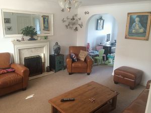 Living room- click for photo gallery